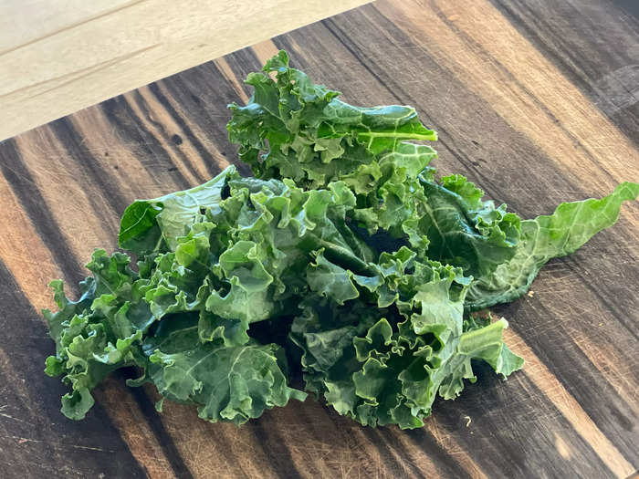 I prefer to buy fresh kale at the farmers market. 