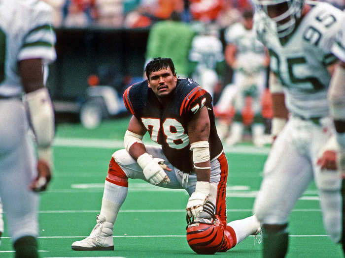 Anthony Muñoz is one of the greatest offensive linemen in NFL history, but he lost two Super Bowls to the 49ers.