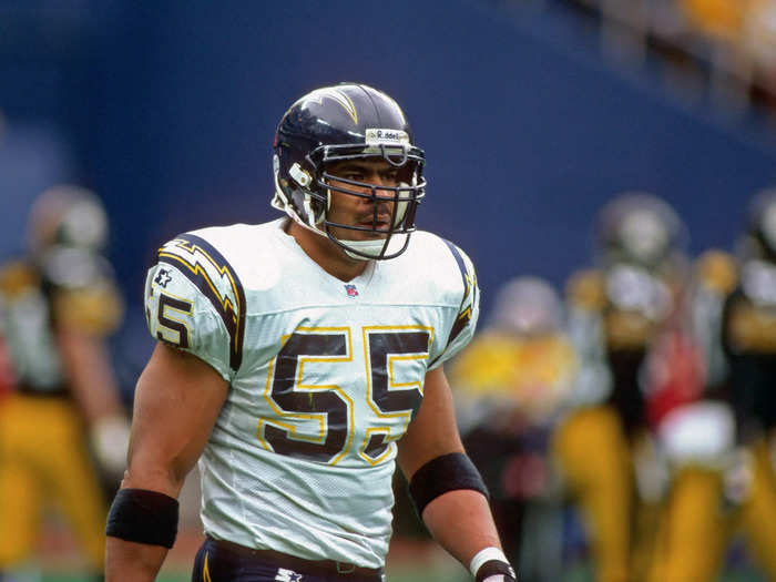 Linebacker Junior Seau was a star who fell short with both the Patriots and Chargers in the Super Bowl.