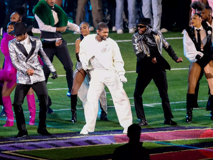 Usher wore multiple outfits during his performance, but his all-white look stood out.