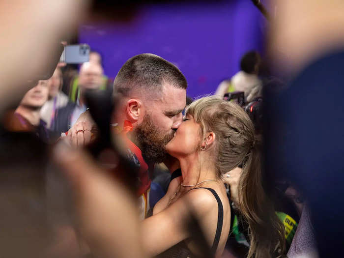 Kelce and Taylor Swift shared a kiss during the celebrations.