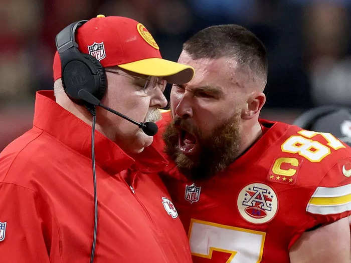 Chiefs tight end Travis Kelce was photographed in a heated exchange with head coach Andy Reid during the second quarter.