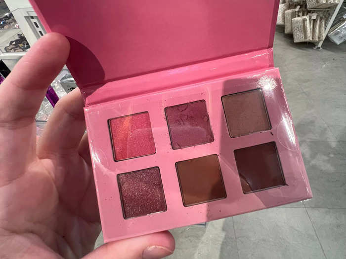 But some items were broken, like this eyeshadow palette. I found a similar issue during a recent visit to TJ Maxx. I