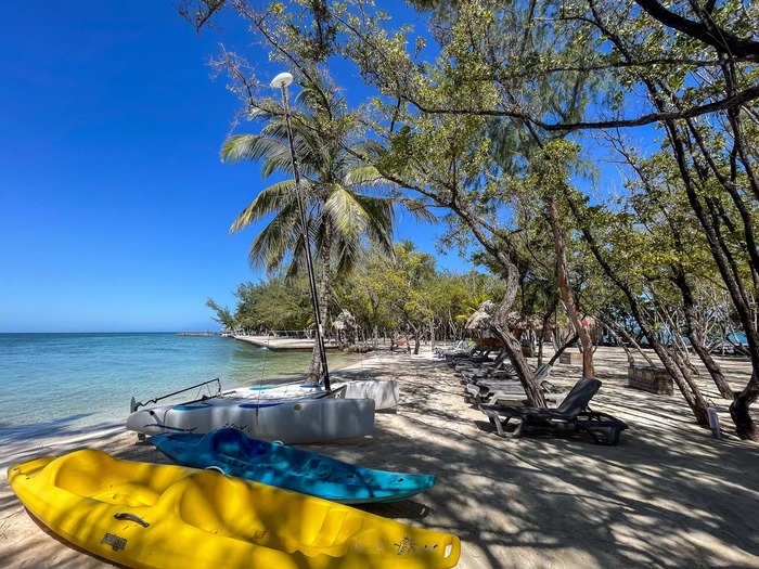 There was a beach where guests could use complimentary snorkel gear, paddleboards, kayaks, and a sailboat.  