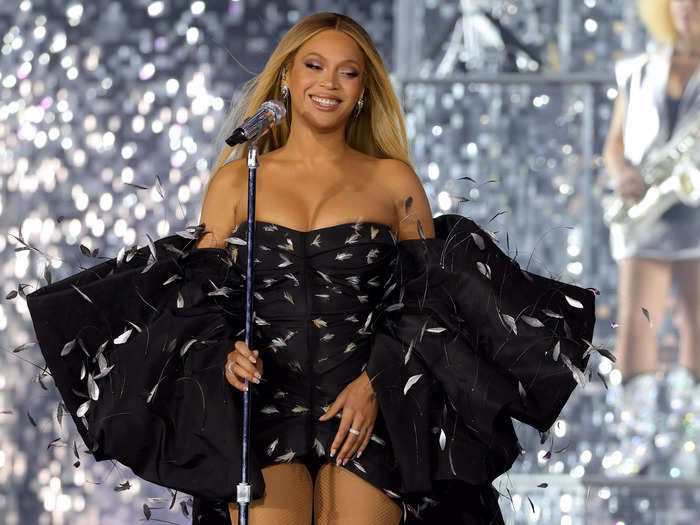 Beyoncé has 8 #1 hits on the Billboard Hot 100 chart.