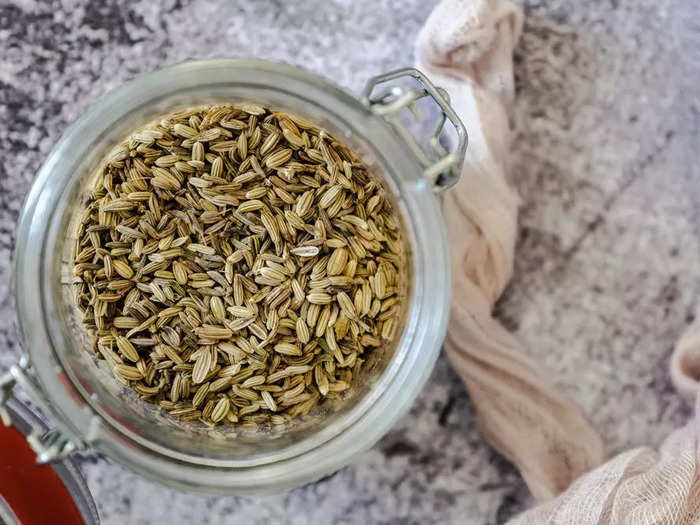 Fennel seeds can add flavor to a sauce.