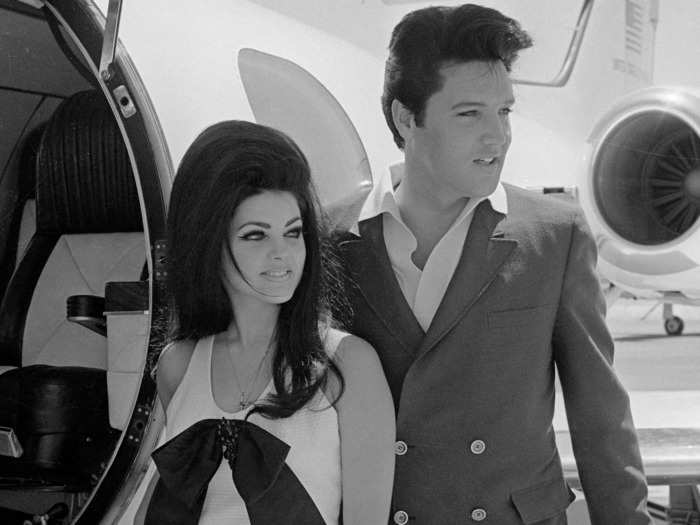 May 1-4, 1967: They honeymoon in Palm Springs, California, before taking a longer break in Mississippi.