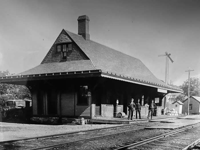 After the Great Depression, the train station shut down and was transformed into a private residence. 