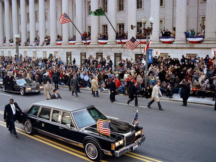 The first fully custom-built presidential limousine was used by President George H.W. Bush in 1989. 