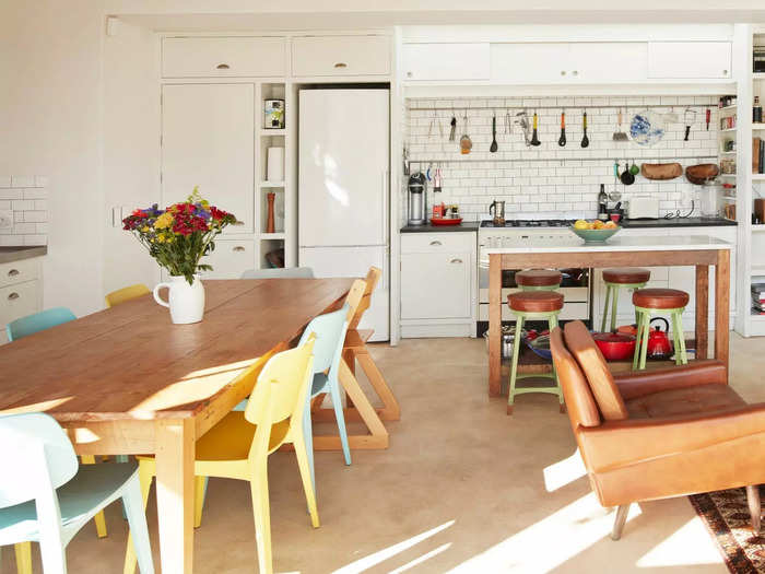 Mismatched dining chairs tend to look more confusing than chic.