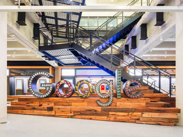 Google has more than 70 offices in 50 countries. 