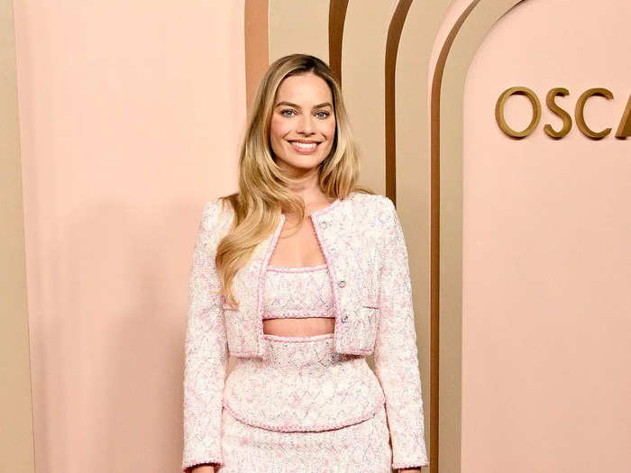 The actor proved that she can rock any shade of pink while attending an Oscars luncheon.