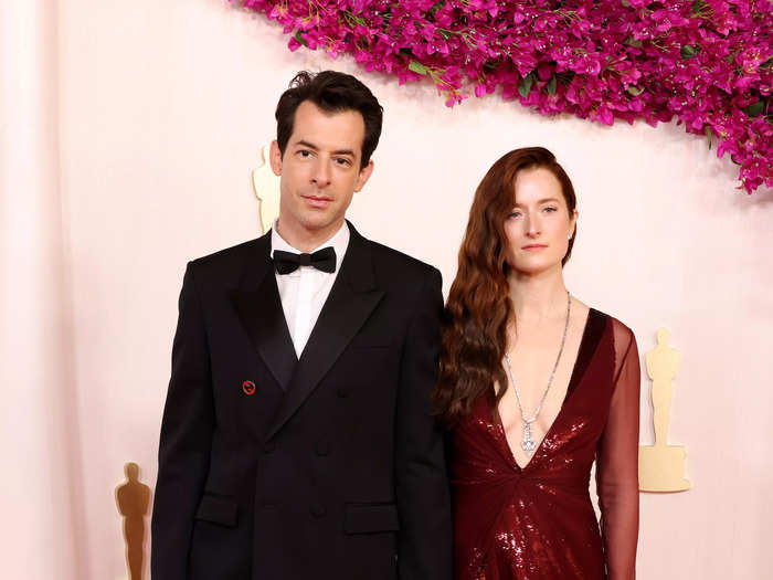 Mark Ronson and Grace Gummer took opposite approaches to their red-carpet fashion.