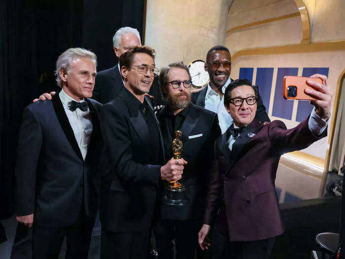 Robert Downey Jr., who won best supporting actor for his role in "Oppenheimer," took a selfie with Christoph Waltz, Tim Robbins, Sam Rockwell, Mahershala Ali, and Ke Huy Quan, all of whom have won in the same category in the past.