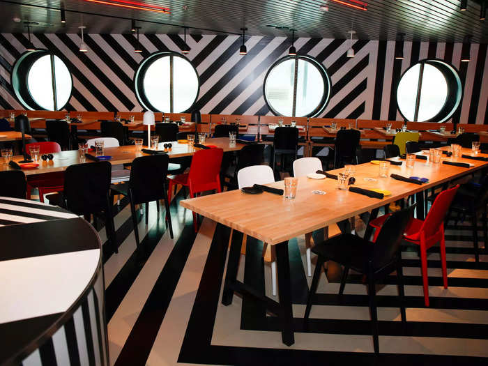 No more overpriced lunch salads or hastily made sandwiches: The ship has over 20 restaurants.