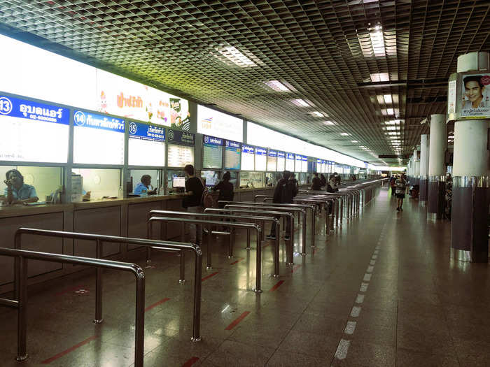 There were no queues for check-in at Mo Chit on a Wednesday evening in February.