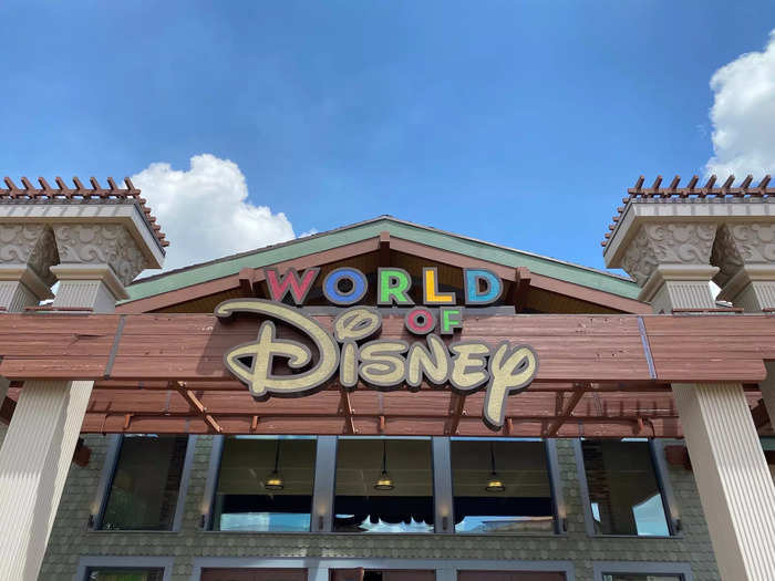 Today, only a larger shop in New York City, the World of Disney in Orlando, and 20 Disney outlets filled with discounted theme-park merchandise remain across the country.