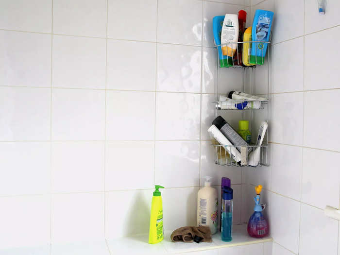Leaving dirty or half-used toiletries and shampoo bottles in your bathroom and shower.