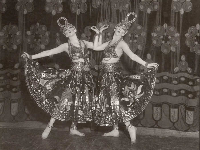 Flappers and showgirls show another facet of 1920s female beauty.