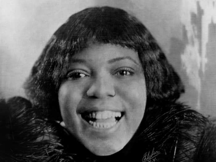 "Empress of the Blues" Bessie Smith was a popular blues and jazz singer during the Harlem Renaissance.