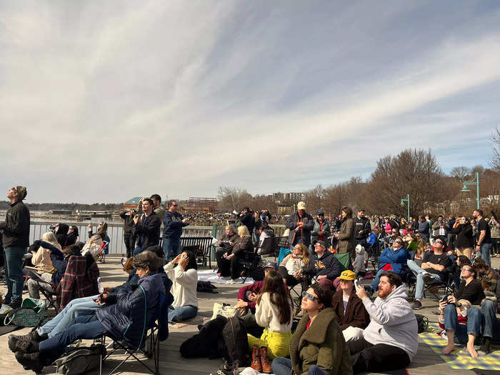 6,000 people gathered on the shore of Lake Champlain