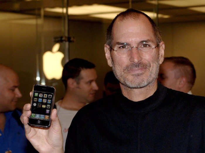 2007: Steve Jobs unveiled the first iPhone, forever changing the world of smartphones.