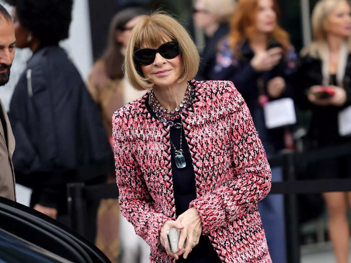 Anna Wintour, Vogue editor in chief and global chief content officer of Condé Nast, starts her days between 4 and 5 a.m. to read the news.