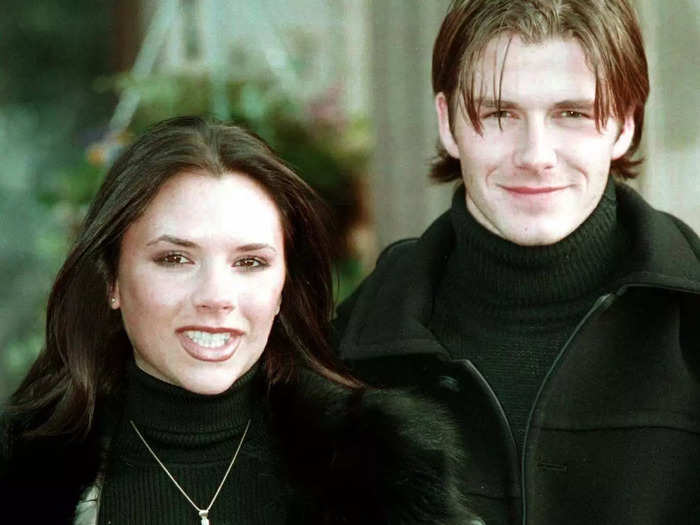 January 24, 1998: The pair announced their engagement during a press conference.