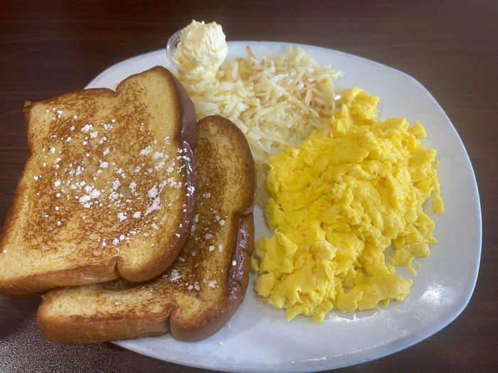 The brioche French toast was very satisfying. 