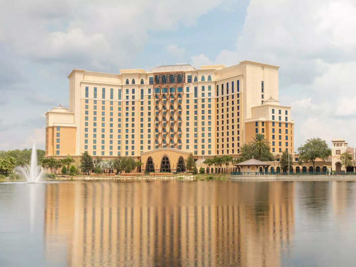 Disney’s Coronado Springs is one of my favorite moderate-level hotels.