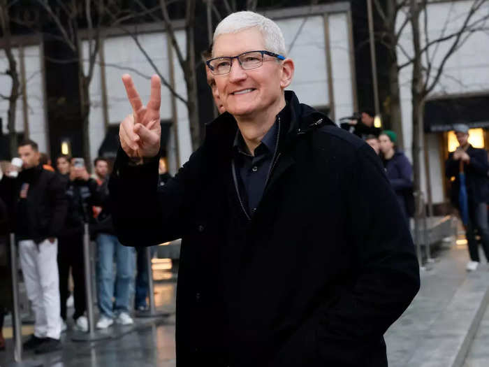 6: Tim Cook, Apple