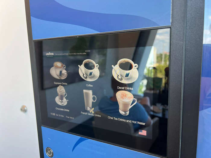 I also found a high-tech coffee machine that served lattes and teas. 