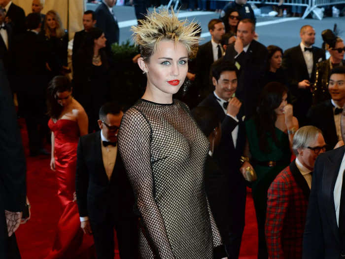 But Miley Cyrus really made a statement that year in this fishnet dress designed by Marc Jacobs.