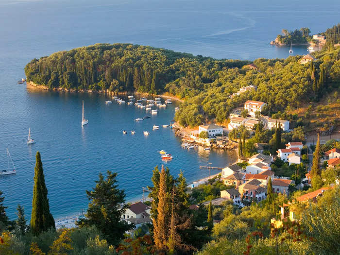 Travel from Kefalonia to Corfu rather than Split to Dubrovnik. 