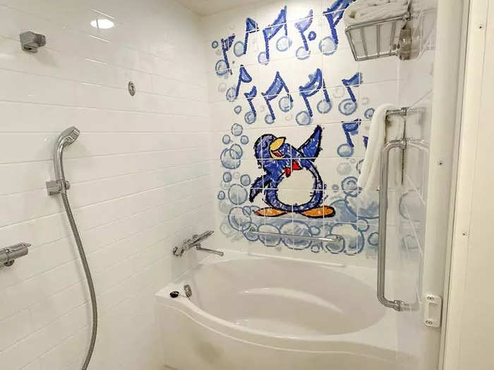 I loved the fun tile work in the bathroom, which featured the character Wheezy surrounded by bubbles.