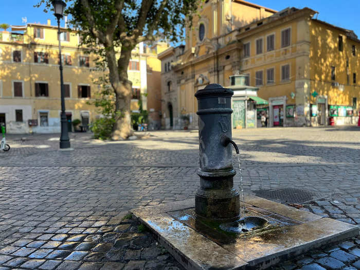 Travelers should stop buying bottled water and instead make use of our public fountains.