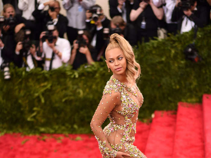 Beyoncé was the last to arrive at the 2015 Met Gala, and she made sure to make an entrance. 