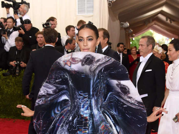 Solange Knowles looked like a walking piece of art while attending the Met Gala that same year. 