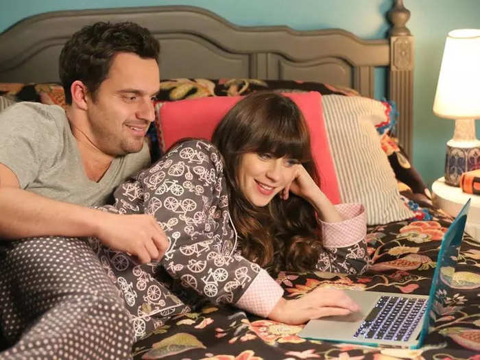 The "New Girl" friends-to-lovers story begins partway through the show.