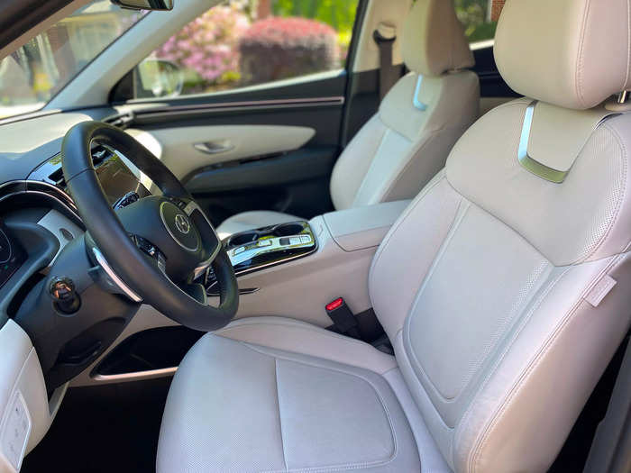 The leather-trimmed front seats are heated and ventilated. 