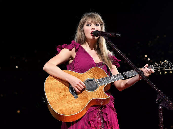 57. The surprise song dress in pink