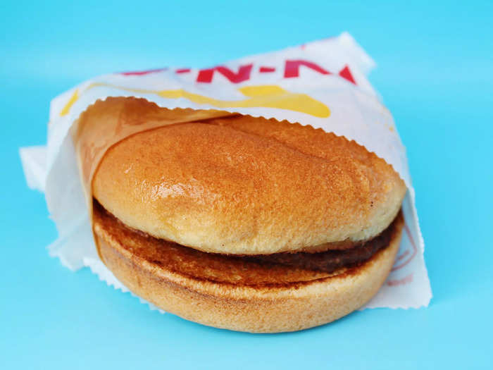 My least favorite burger at In-N-Out was, perhaps unsurprisingly, the plain hamburger.