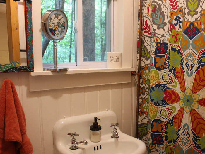 There was a small bathroom sink that worked perfectly for one person.