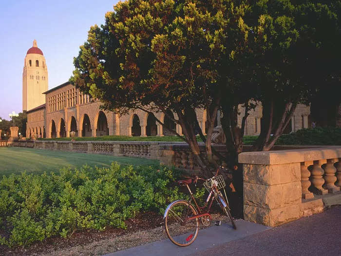 In 2009, Facebook moved into a slightly larger Palo Alto office in the Stanford Research Park.