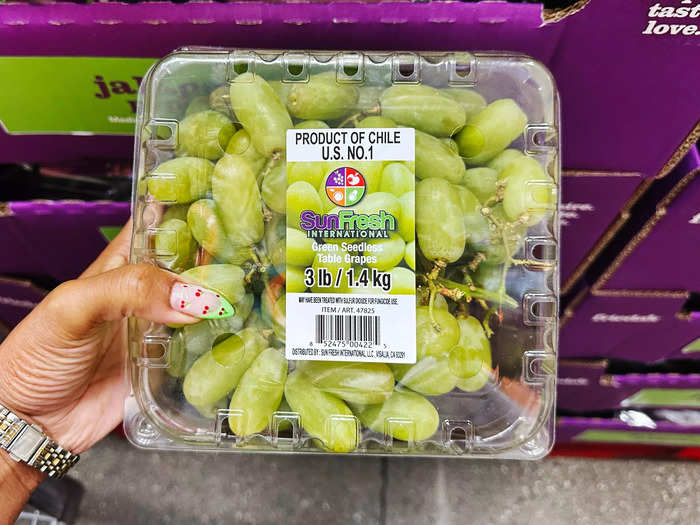 The Sun Fresh green seedless grapes are perfect for lunches and freezing. 