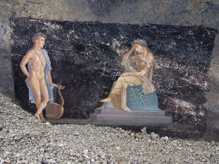 The frescoes captured images from mythology and literature.