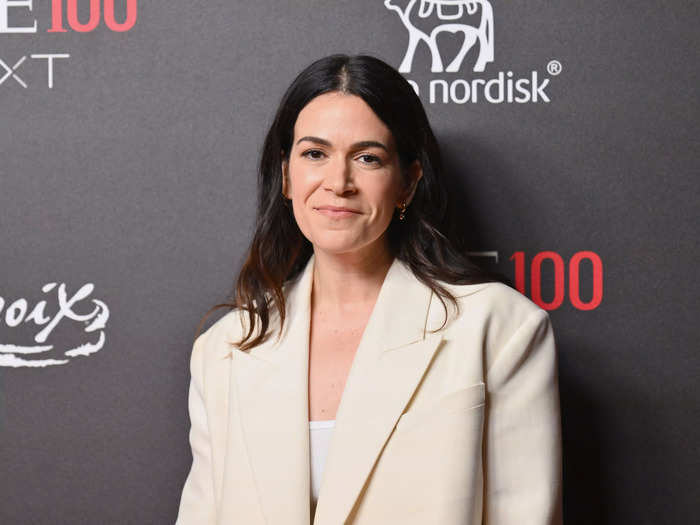 "Broad City" star Abbi Jacobson has dated both men and women.