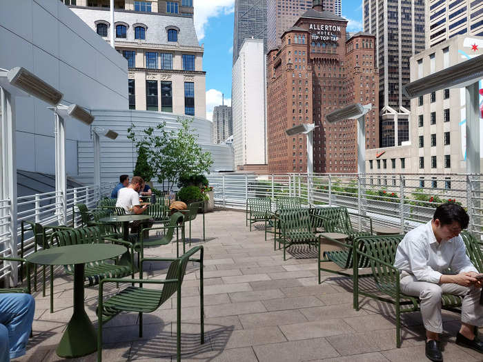 Finally, on the top floor of the building is the pièce de résistance — the rooftop terrace with views of part of the Magnificent Mile. You have to buy your food and drinks on another floor and take them up via the stairs or elevator.