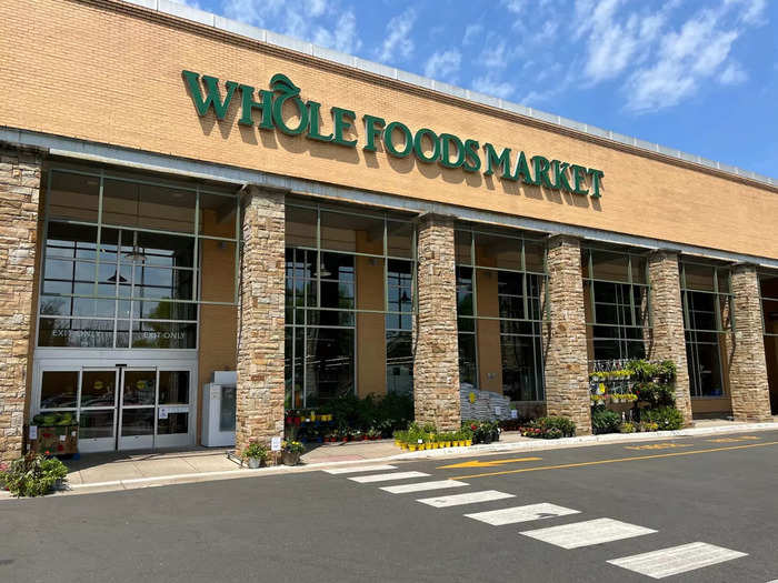 I started my comparison by going to this Whole Foods Market store in Fairfax, Virginia.