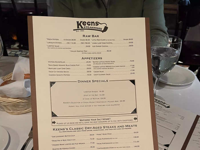 The lunch and dinner menus are largely the same.